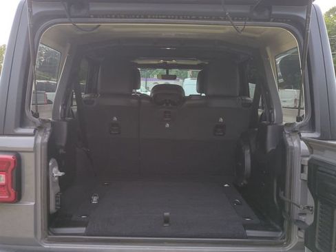 Used 2020 Jeep Wrangler Unlimited Rubicon AWD/4WD image 32