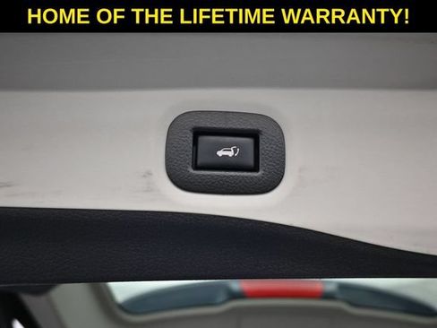 Used 2016 Nissan Rogue SL AWD/4WD image 40