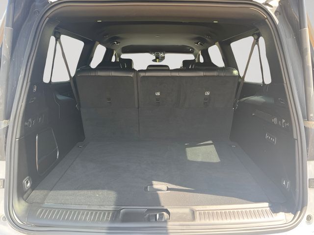 Used 2024 Jeep Wagoneer L Series II w/ Flexible Seating Group RWD image 7