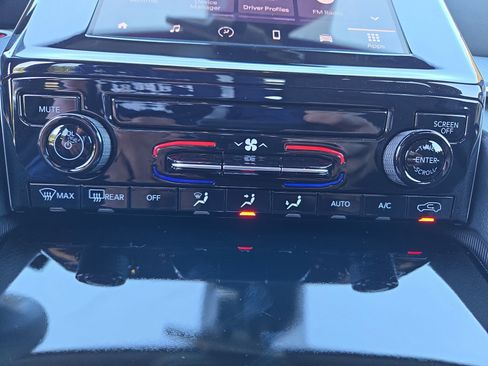 New 2025 Jeep Grand Cherokee Laredo X image 11