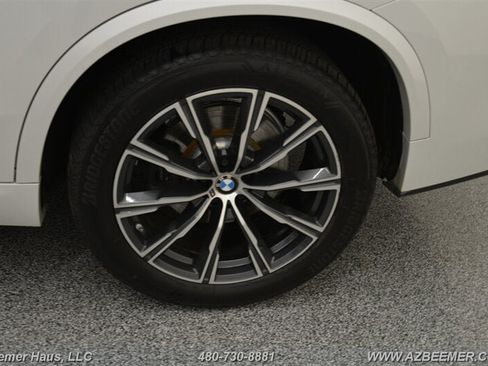Used 2019 BMW X5 xDrive40i w/ M Sport Package AWD/4WD image 52