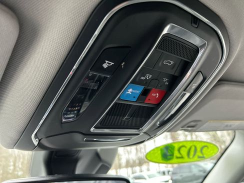 Used 2023 Jeep Grand Cherokee Limited w/ Black Appearance Package image 32