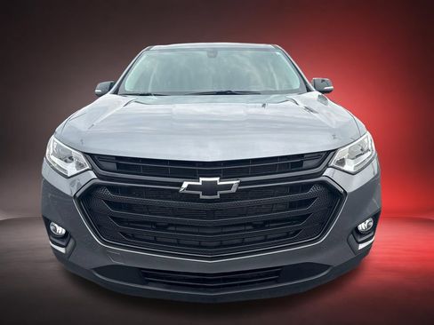 Certified 2020 Chevrolet Traverse LT FWD image 2