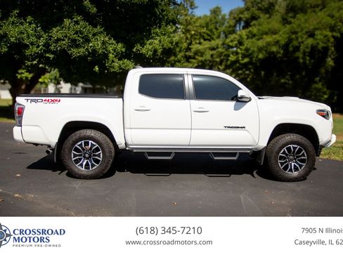 Used 2021 Toyota Tacoma TRD Sport AWD/4WD image 7