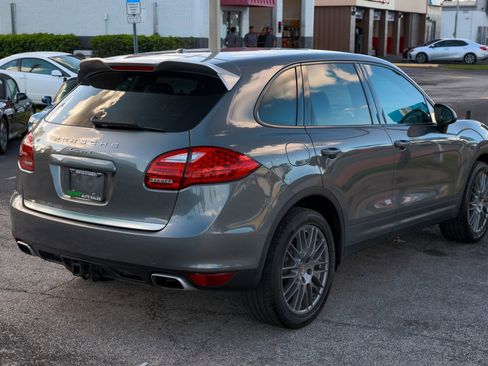 Used 2014 Porsche Cayenne Platinum Edition image 16