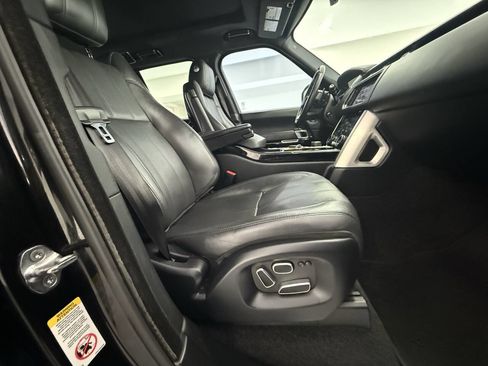 Used 2014 Land Rover Range Rover Supercharged image 12