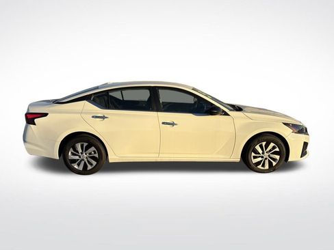 Used 2025 Nissan Altima 2.5 S image 7