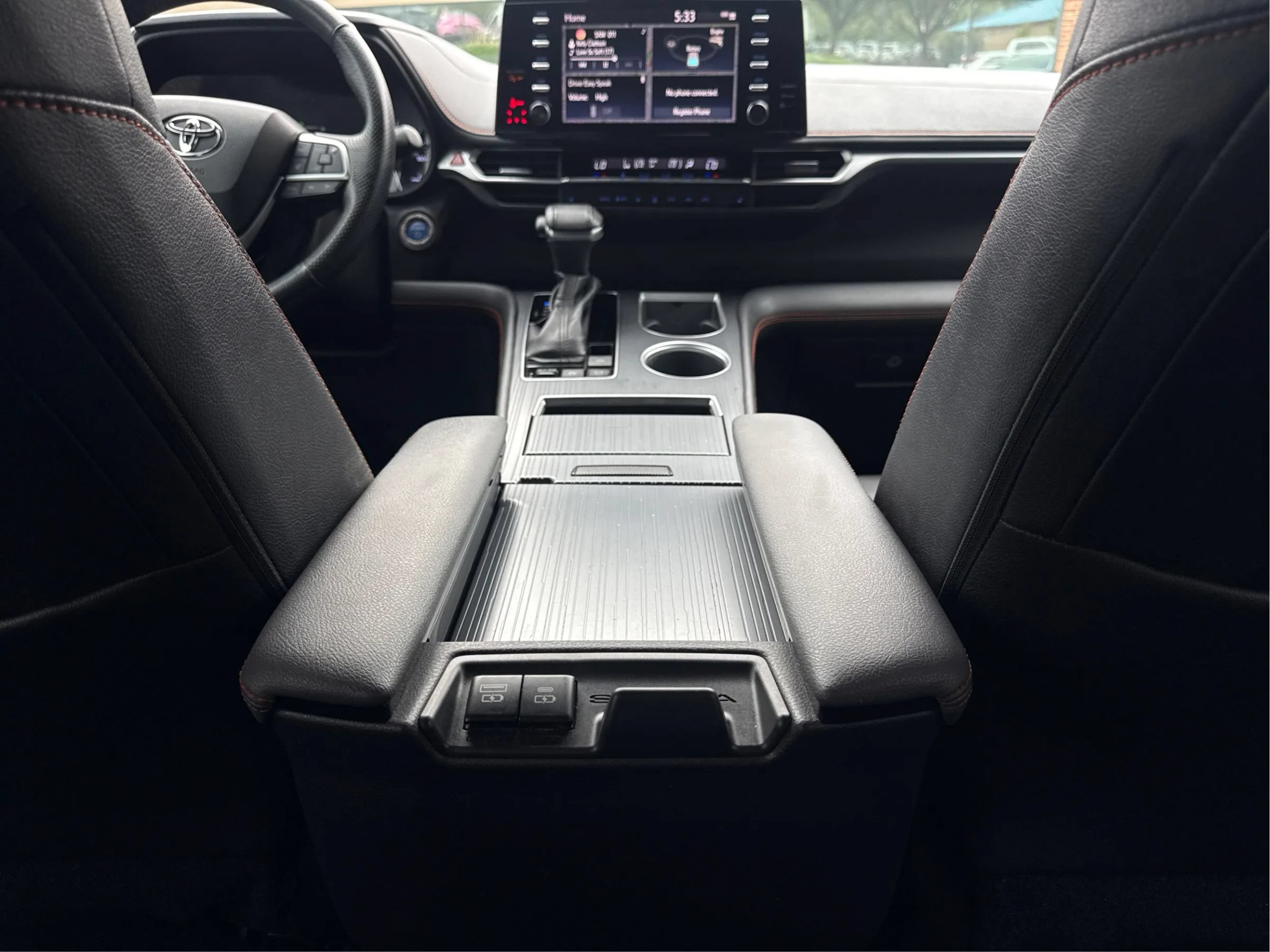 Used 2022 Toyota Sienna XSE FWD image 38