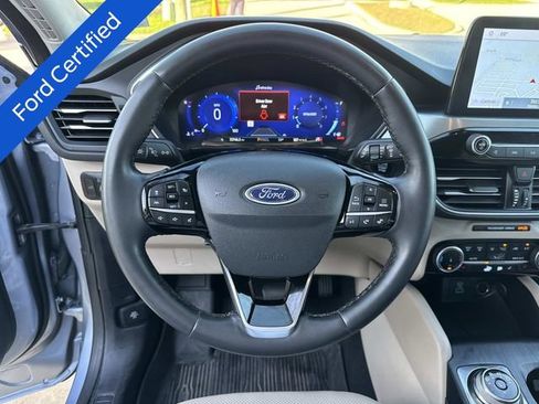 Used 2022 Ford Escape Titanium w/ Class II Trailer Tow Package image 23