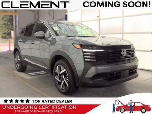 Used 2025 Nissan Kicks SV FWD image 2