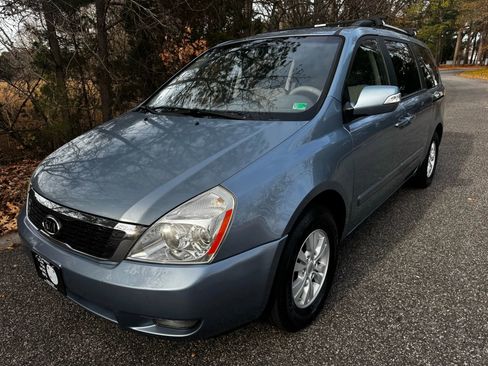 Used 2011 Kia Sedona LX w/ PWR Pkg image 4