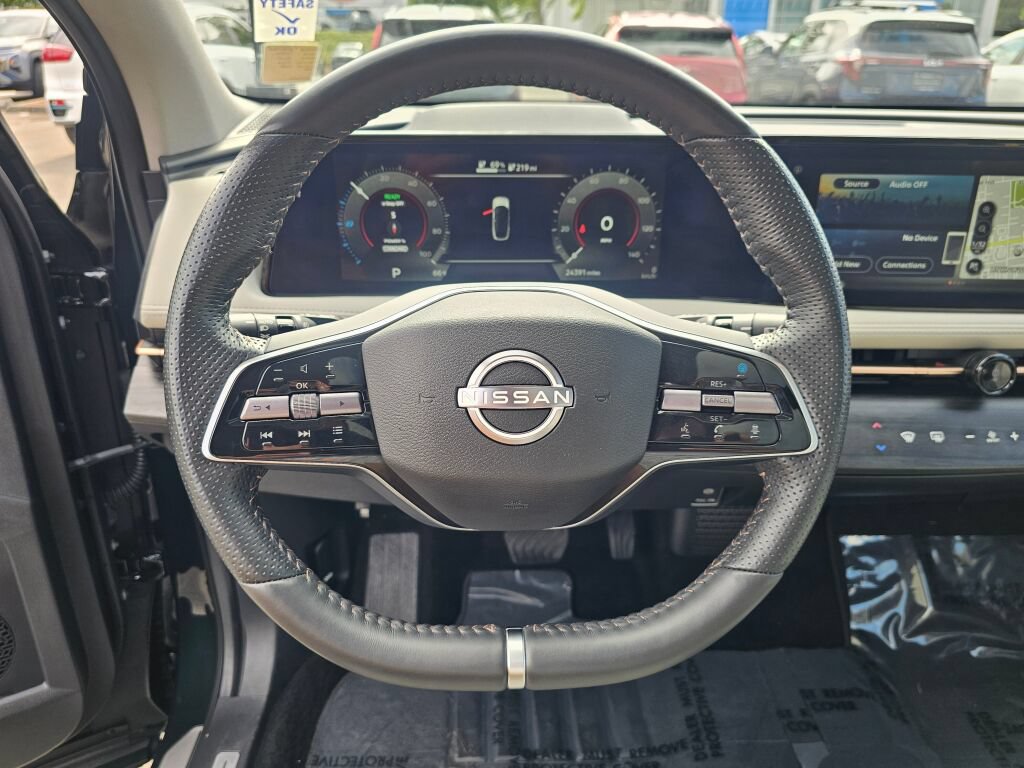 Used 2024 Nissan Ariya AWD image 12