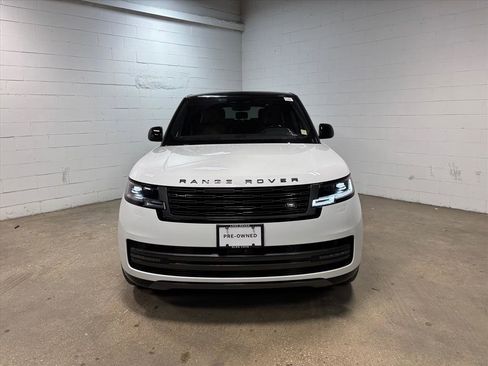 Used 2023 Land Rover Range Rover Long Wheelbase SE image 3