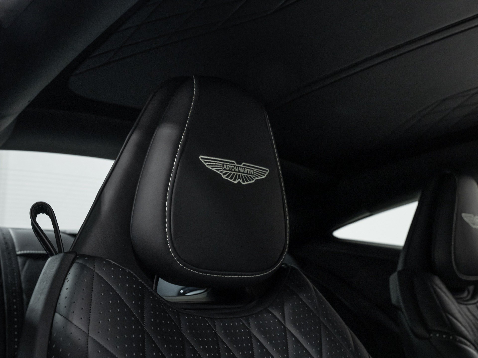 Used 2024 Aston Martin DB12 Coupe RWD image 66