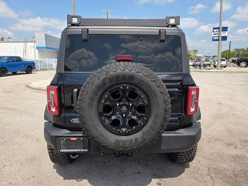 Used 2023 Ford Bronco Wildtrak image 13