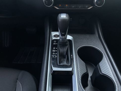 Used 2025 Nissan Altima 2.5 SV FWD image 15