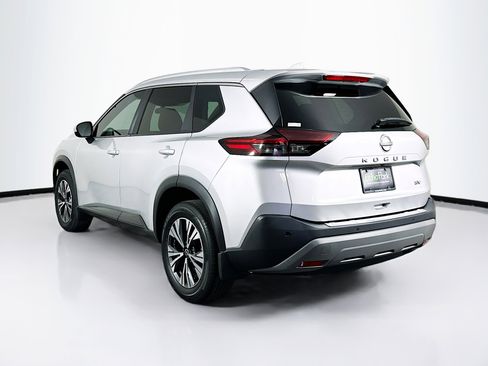 Used 2023 Nissan Rogue SV w/ SV Premium B Package FWD image 5