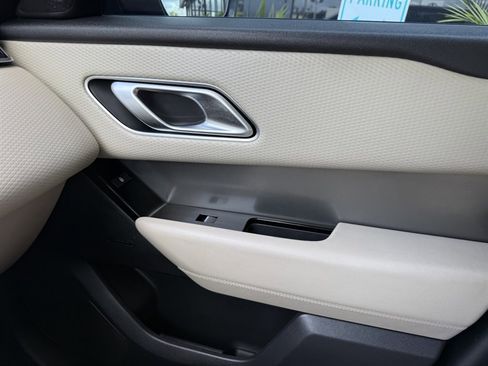 Used 2020 Land Rover Range Rover Velar S image 30