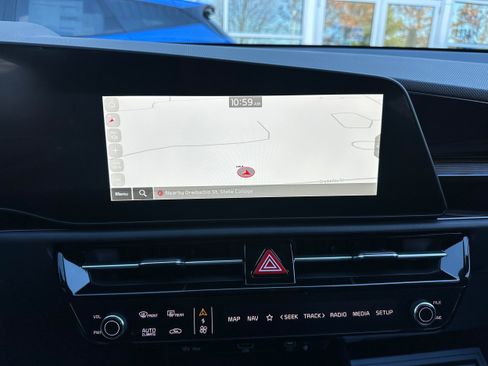 New 2026 Kia Niro EX image 36