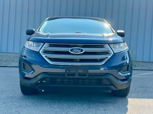 Used 2017 Ford Edge SE FWD image 3