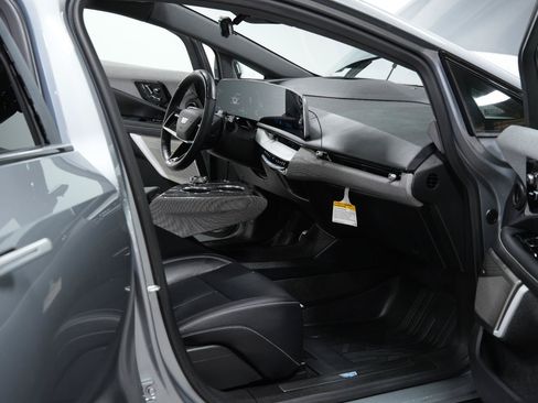 Used 2025 Cadillac Optiq Sport 2 w/ LPO, Floor Liner Package AWD/4WD image 15