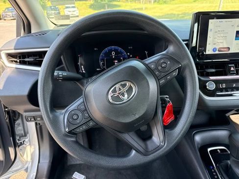 Used 2026 Toyota Corolla LE FWD image 20