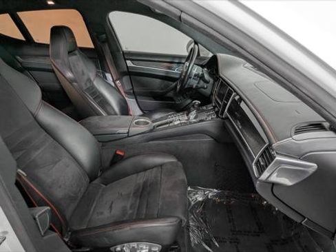 Used 2015 Porsche Panamera GTS AWD/4WD image 24