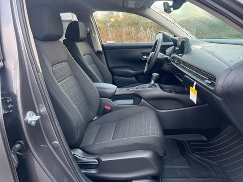 New 2026 Honda HR-V LX image 9