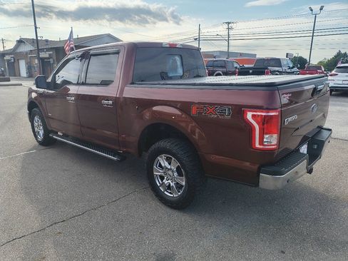 Used 2016 Ford F150 XLT w/ Equipment Group 302A Luxury AWD/4WD image 9