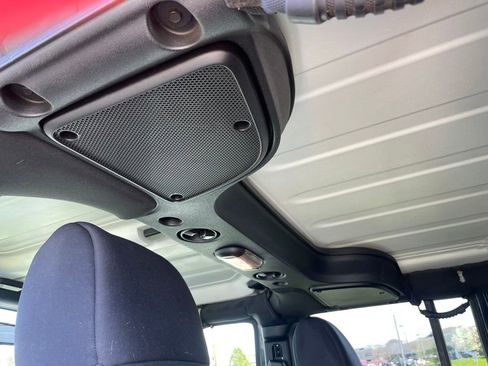 Used 2017 Jeep Wrangler Unlimited Sport image 9