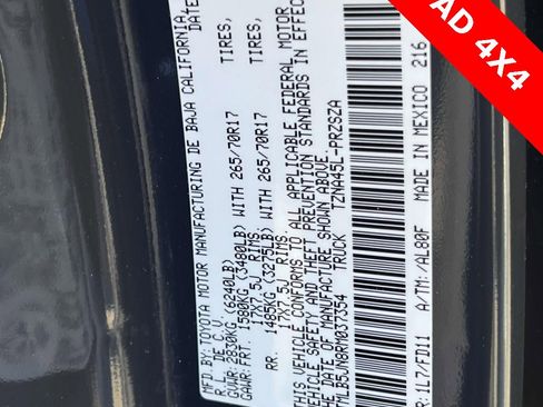 Used 2024 Toyota Tacoma TRD Off-Road image 23