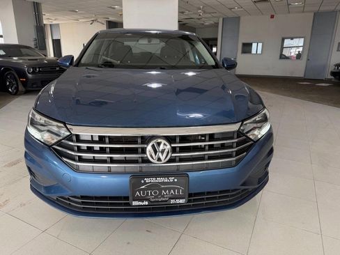 Used 2020 Volkswagen Jetta SE image 3