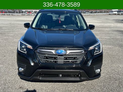 Used 2023 Subaru Forester Limited image 8