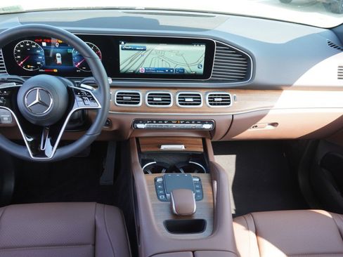 Used 2025 Mercedes-Benz GLE 450 4MATIC image 28