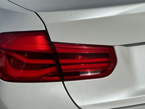 Used 2017 BMW 330i Sedan RWD image 12