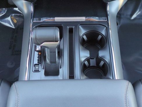 New 2025 Ford F150 Lariat w/ Equipment Group 501A Mid image 19