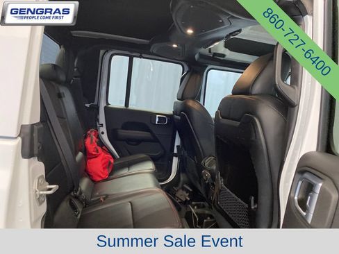Used 2024 Jeep Gladiator Rubicon AWD/4WD image 34