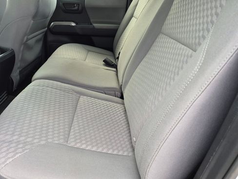 Used 2020 Toyota Tacoma SR5 RWD image 17