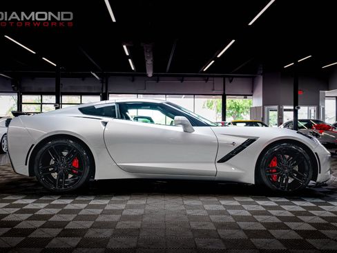 Used 2019 Chevrolet Corvette Stingray Coupe RWD image 23