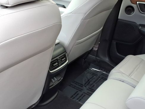 Used 2019 Honda CR-V Touring image 8