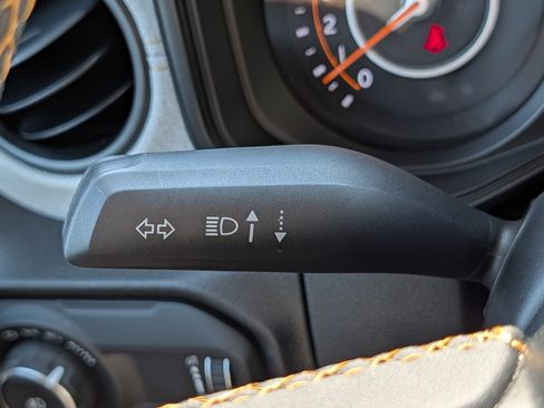 Used 2024 Jeep Wrangler Unlimited Sport AWD/4WD image 31