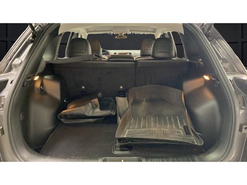 Used 2019 Jeep Cherokee Latitude Plus w/ Cold Weather Group AWD/4WD image 9
