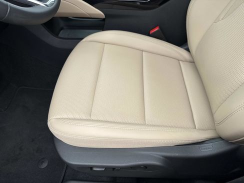 Used 2025 Buick Envision Preferred image 19