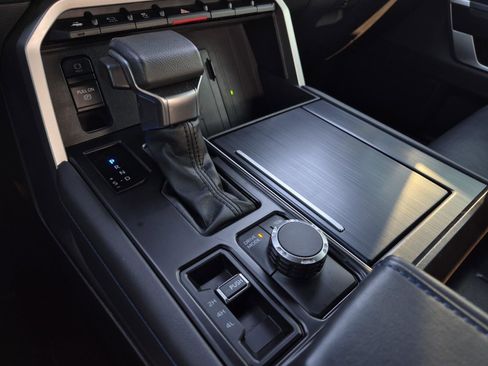 Used 2023 Toyota Tundra Platinum AWD/4WD image 31
