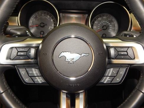 Used 2018 Ford Mustang GT RWD image 28