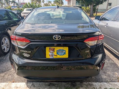 Used 2022 Toyota Corolla LE FWD image 5