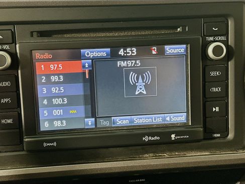 Used 2018 Toyota Tacoma SR5 image 19