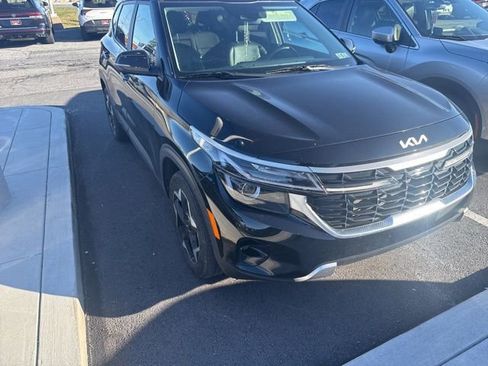 Certified 2024 Kia Seltos EX image 1