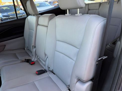 Used 2017 Honda Pilot Touring image 45