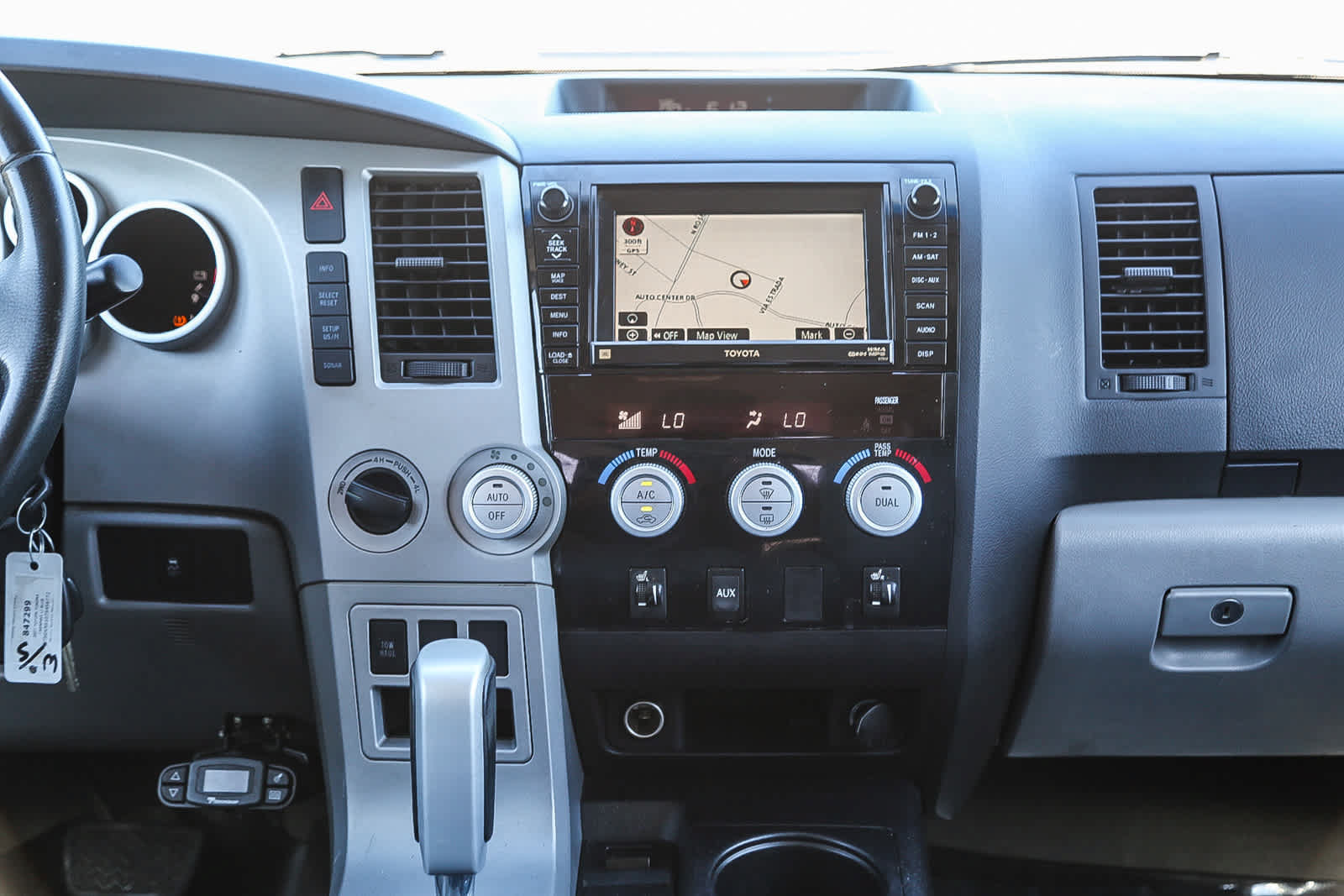 Used 2007 Toyota Tundra Limited w/ TRD Off-Road Pkg AWD/4WD image 13